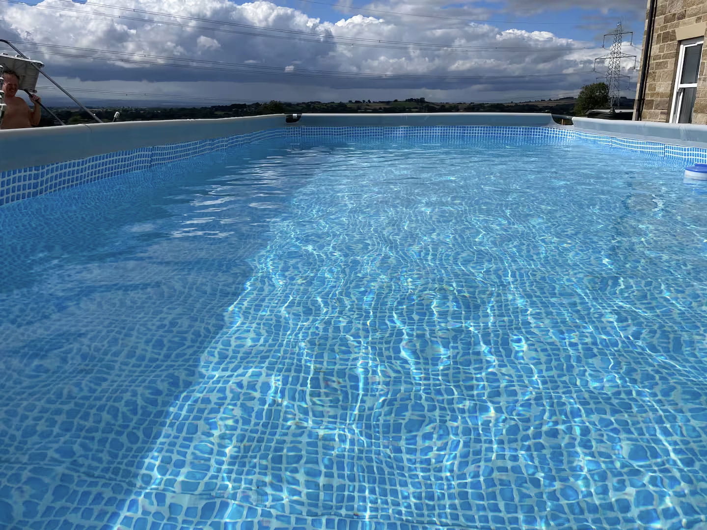 An image of swimming pool.
