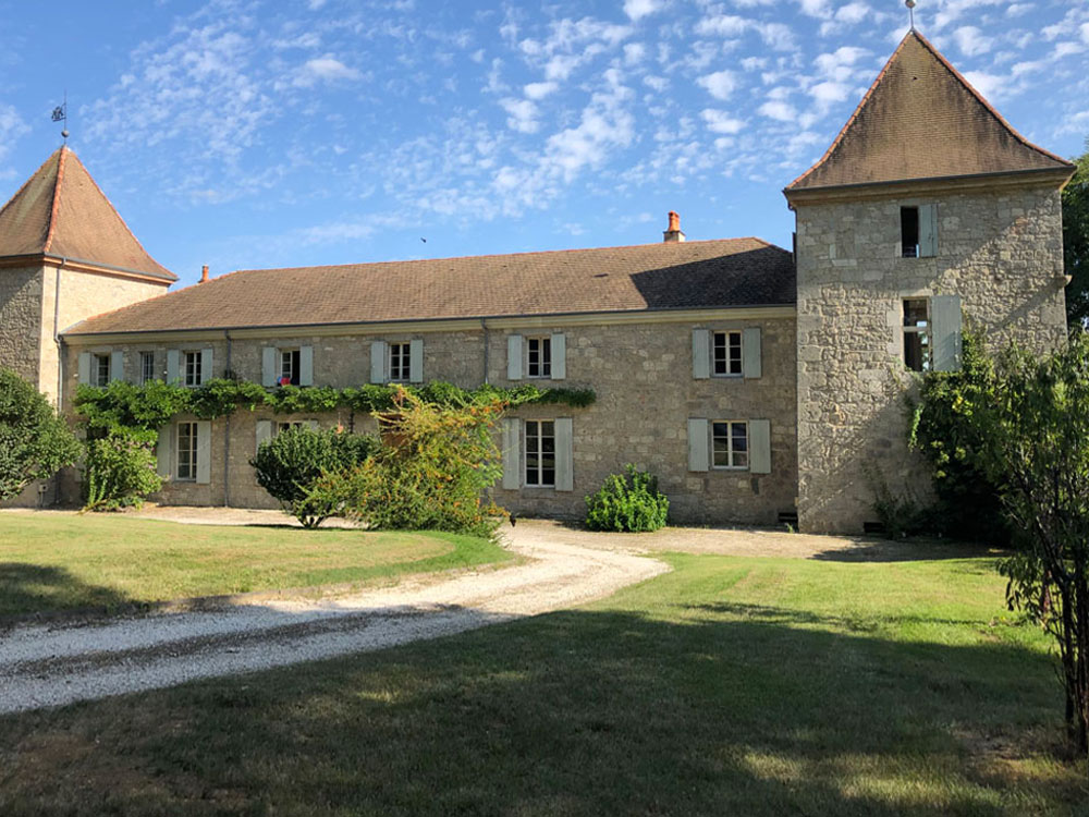 An image of Château de Pécile in the south west of France.